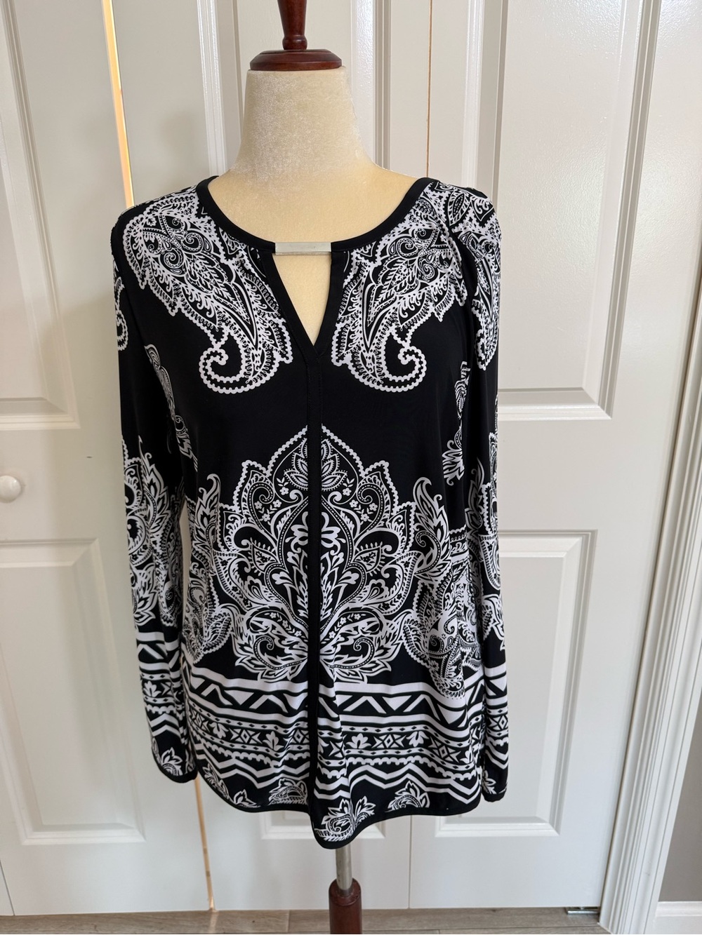 INC International Concepts Women’s Black/White Paisley Tunic Blouse XL
